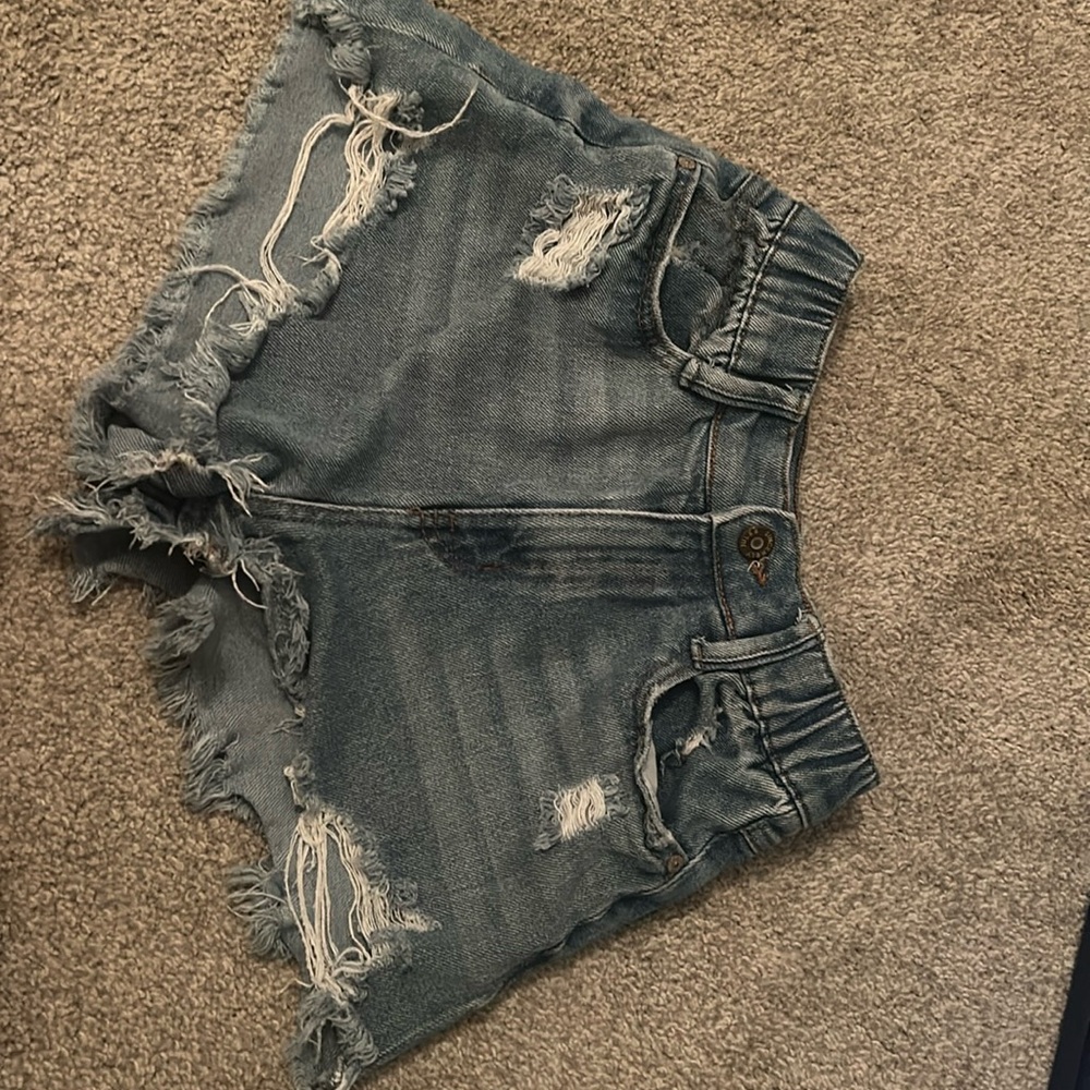 sincerely Jules denim jean shorts size 3 runs small, barley worn